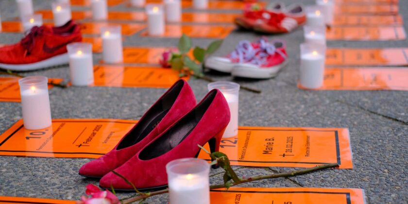 Rote Schuhe gegen Gewalt an Frauen – Diakonisches Werk Steglitz und Teltow-Zehlendorf