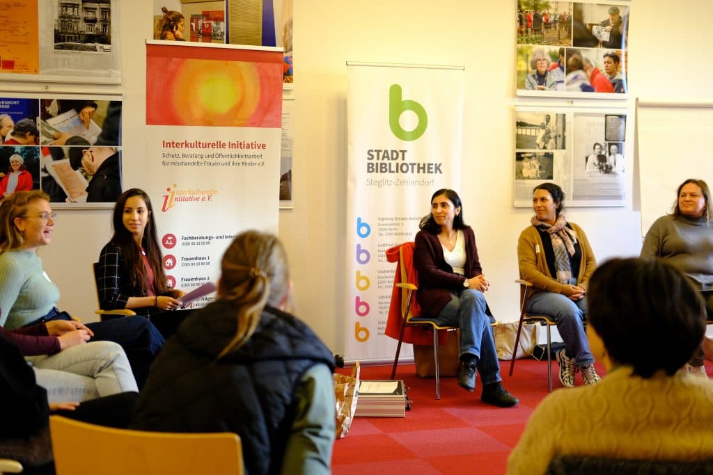 © Alexandra Patriciu. Im Bild: Workshop Interkulturellen Initiative, Fachberatungsstelle gegen Häusliche Gewalt